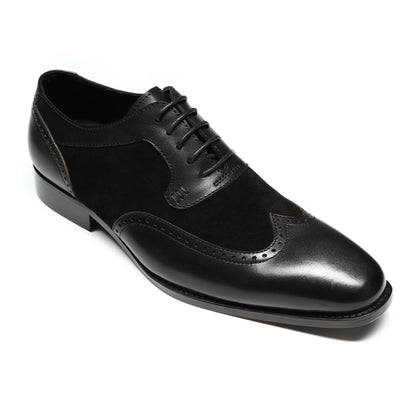 Herrenschuhe mit spitzer Spitze, britischer Business-Brogue, geschnitztes Leder, Schwarz